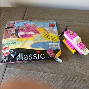 Mc Donald’s-LEGO 1999 Classic Pink, Yellow, and White airplane (2)sets.$12